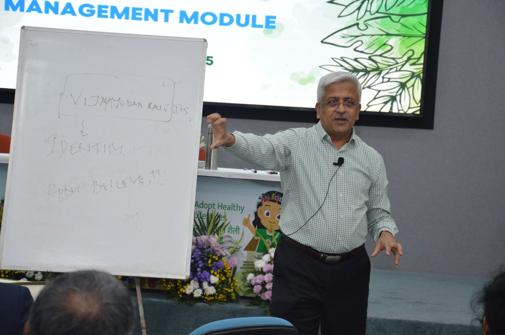 Member (HR), Capacity Building Commission, Dr R Balasubramaniam addressed a session on “Leadership & Management” at IIFM, Bhopal - Image 2