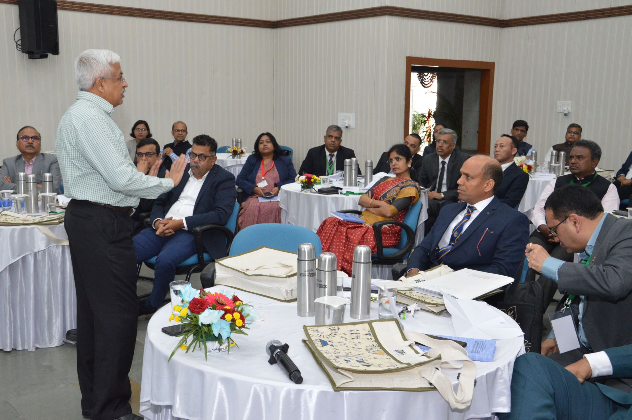 Member (HR), Capacity Building Commission, Dr R Balasubramaniam addressed a session on “Leadership & Management” at IIFM, Bhopal - Image 3