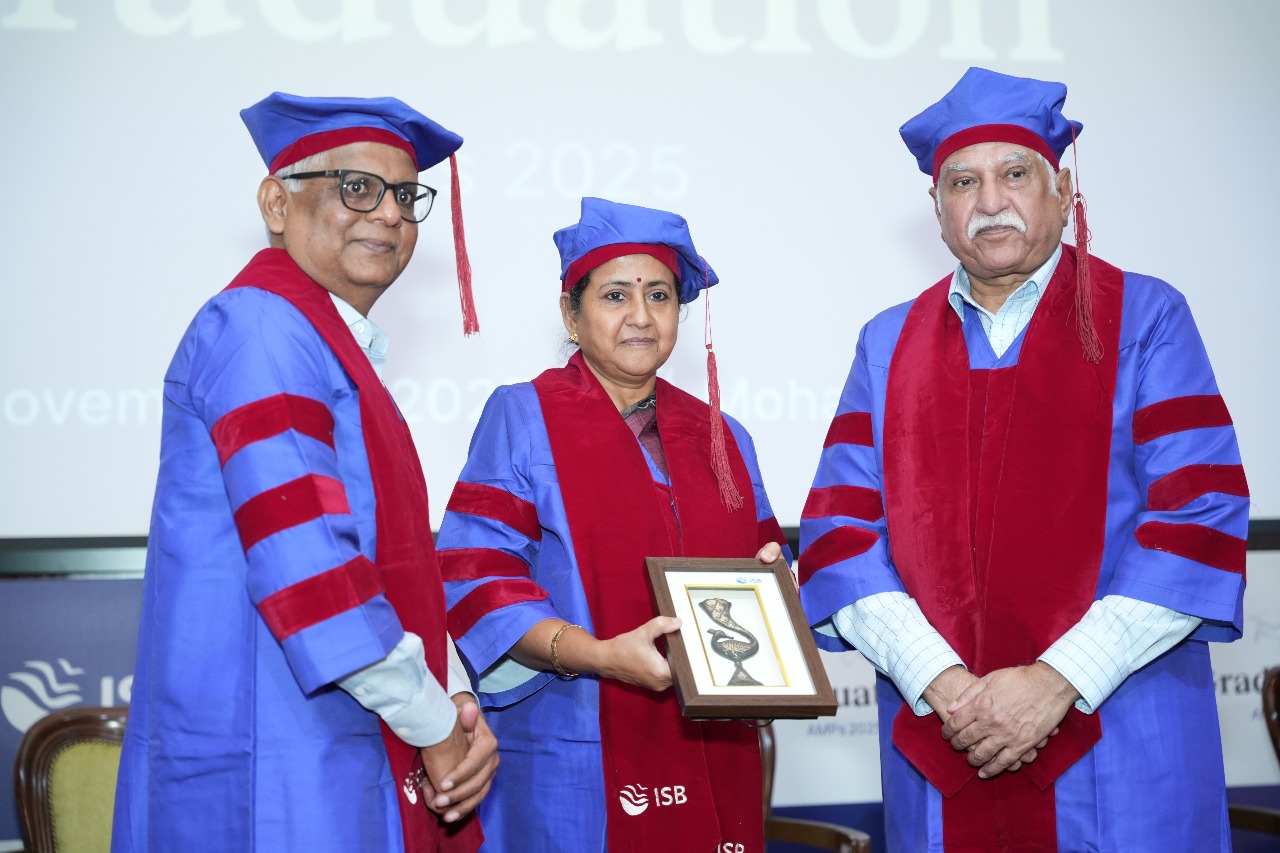 Ms. S Radha Chauhan, Chairperson, Capacity Building Commission, Addresses ISB’s Advanced Management Program Graduation Ceremony - Image 2