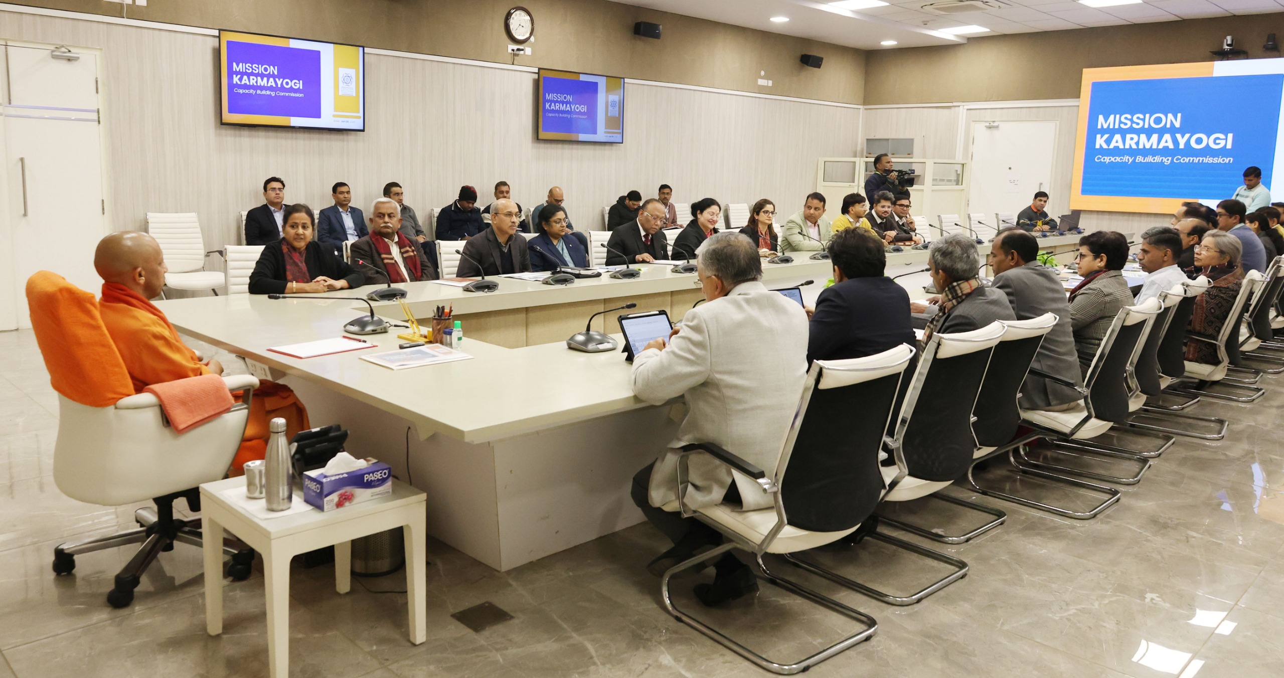 A State-level meeting chaired by Chief Minister of Uttar Pradesh, Yogi Adityanath, was held with the Chief Secretary, Shri Shashi Prakash Goyal and Secretaries of key citizen-facing departments. - Image 2