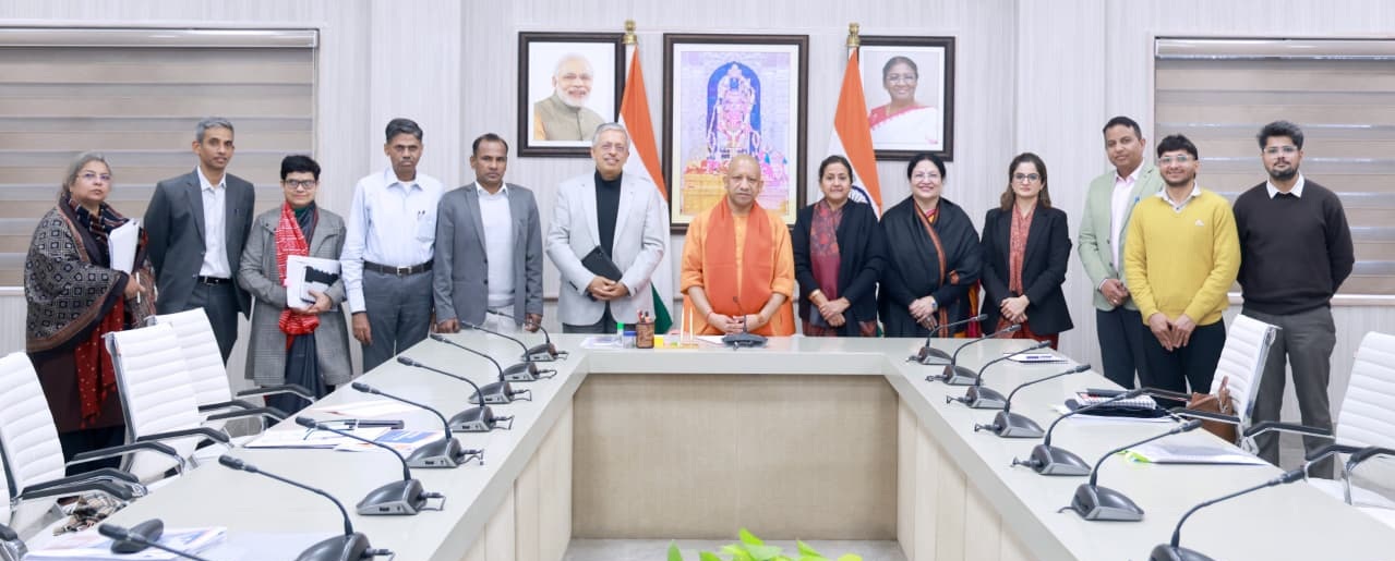 A State-level meeting chaired by Chief Minister of Uttar Pradesh, Yogi Adityanath, was held with the Chief Secretary, Shri Shashi Prakash Goyal and Secretaries of key citizen-facing departments. - Image 4