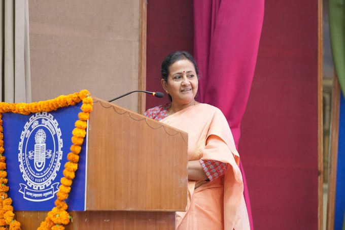 CBC organised a Regional Consultative Workshop on Sustainable Financing, Governance & Resource Mobilisation for CSTIs of Western Region at Gati Shakti Vishwavidyalaya, Vadodara, Gujarat.  - Image 2